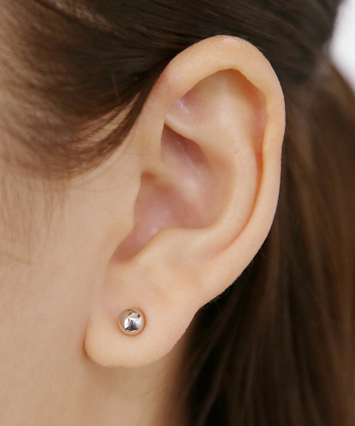 ESTELLE(エステール)の「プラチナ ピアス (5mm) ESTELLE/エステール(ピアス(両耳用)・レディース・プラチナム・-)」の7枚目の写真