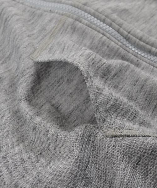 ATHLETA(アスレタ)の「ATHLETA:ジップ フード パーカー【SHIPS別注】(100~130cm)(パーカー・キッズ・ブラック/グレー・100/110/120/130)」の11枚目の写真