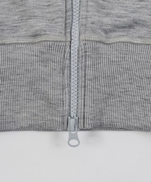 ATHLETA(アスレタ)の「ATHLETA:ジップ フード パーカー【SHIPS別注】(100~130cm)(パーカー・キッズ・ブラック/グレー・100/110/120/130)」の10枚目の写真