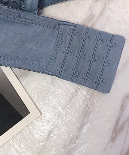 tu-hacci（ツーハッチ）の「弾けるようなバストへ！ソフトワイヤークラシックレースブラ&ショーツSET（ブラ&ショーツ・レディース・グレイッシュブルー/ブラック/スモークピンク/ベージュ×ブラック/ワイン/ライトグレー/カーキ・75/70/80/85/B70/B75/B85/C75/D70/D75/B80/C70/A70/A75/B65/C65/D65/C80/D80）」の12枚目の写真