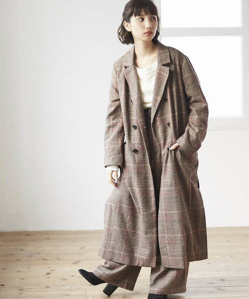 and R（アンドアール）の「サイドスリットロングコート（チェスターコート・レディース・ベージュ/ブラウン/ブラック・FREE）」の2枚目の写真