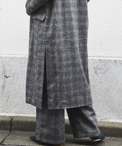 and R（アンドアール）の「サイドスリットロングコート（チェスターコート・レディース・ベージュ/ブラウン/ブラック・FREE）」の7枚目の写真