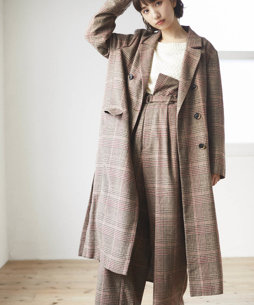 and R（アンドアール）の「サイドスリットロングコート（チェスターコート・レディース・ベージュ/ブラウン/ブラック・FREE）」の11枚目の写真