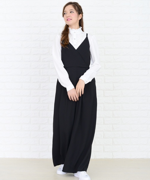 Lace Ladies(レースレディース)の「カシュクール風ゆったりワイドパンツサロペット オールインワン・パンツ(つなぎ/オールインワン・レディース・ブラック・S/M/L/XL)」の2枚目の写真