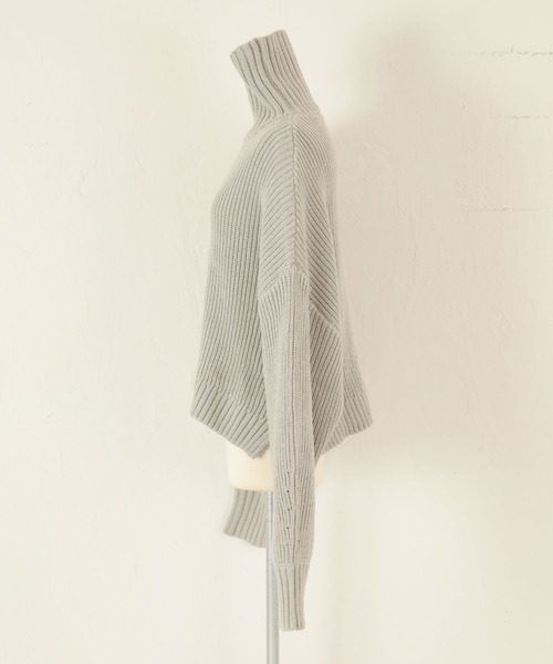 titivate(ティティベイト)の「ボリュームニット(ニット/セーター・レディース・アイボリー/ライトベージュ/ライトグレー/ライトブラウン/チャコール/ブラック・S/M)」の16枚目の写真