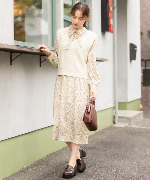 Heather（ヘザー）の「バックリボンニットベスト　852014（ベスト・レディース・アイボリー/ブラウン/ベージュ・FREE）」の6枚目の写真