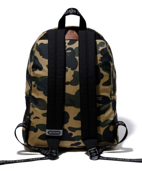A BATHING APE（アベイシングエイプ）の「BAPE X OUTDOOR