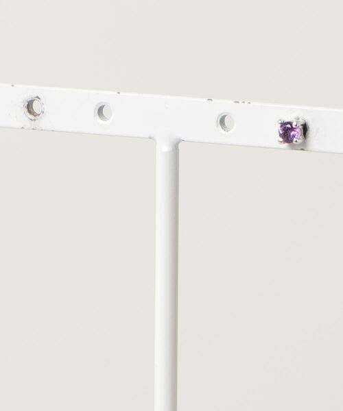 LUGG NAGG（ラグナグ）の「【LUGG NAGG SELECT/ ラグナグセレクト】シルバー925製　3㎜誕生石ピアス[片耳用]（ピアス（片耳用）・メンズ・ライトグリーン/パープル/ラベンダー/ピンク/レッド/ワイン/グリーン/ホワイト/クリア/イエロー/ブルー/ライトブルー・8月/2月/12月/10月/7月/1月/5月/6月/4月/11月/9月/3月）」の7枚目の写真