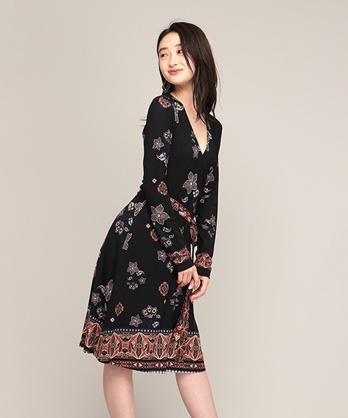 Desigual（デシグアル）の「ワンピース長袖 SINGAPUR（ワンピース・レディース・ブラック・SS/S/2L/L/M）」の3枚目の写真