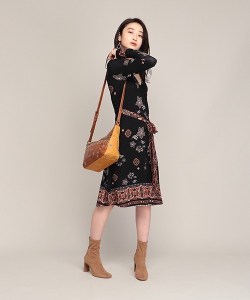 Desigual（デシグアル）の「ワンピース長袖 SINGAPUR（ワンピース・レディース・ブラック・SS/S/2L/L/M）」の5枚目の写真