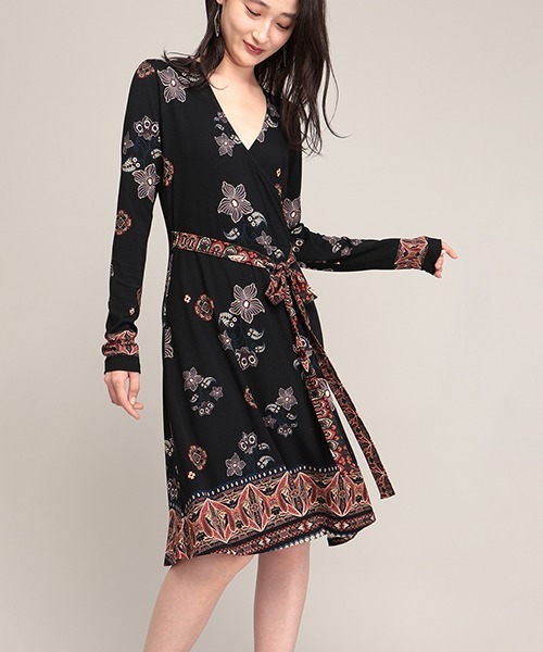 Desigual（デシグアル）の「ワンピース長袖 SINGAPUR（ワンピース・レディース・ブラック・SS/S/2L/L/M）」の7枚目の写真