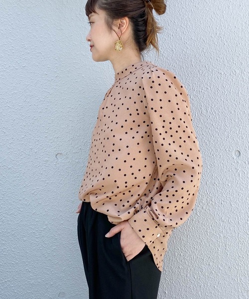 PICCIN(ピッチン)の「スタンドカラードットブラウス(シャツ/ブラウス・レディース・ブラック/ベージュ・M)」の3枚目の写真