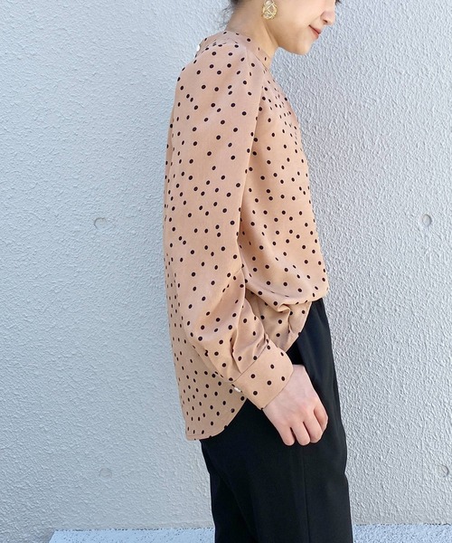 PICCIN(ピッチン)の「スタンドカラードットブラウス(シャツ/ブラウス・レディース・ブラック/ベージュ・M)」の4枚目の写真