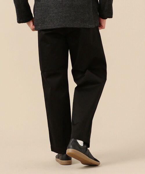 SHIPS(シップス)の「SC: ハイカウント ミリタリー 2タック ワイド チノパンツ(チノパンツ・メンズ・ブラック/ベージュ・SMALL/MEDIUM/LARGE/X-LARGE)」の22枚目の写真