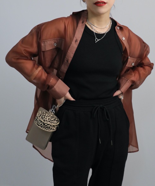 ap retro（アプレトロ）の「シアービッグロングシャツ【ZOZOTOWN限定商品】（シャツ/ブラウス・レディース・ブラック/ブラウン/グリーン/アイボリー/グレイッシュベージュ・FREE）」の22枚目の写真