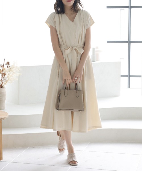 スクエアトゥチュールクリアヒールサンダル