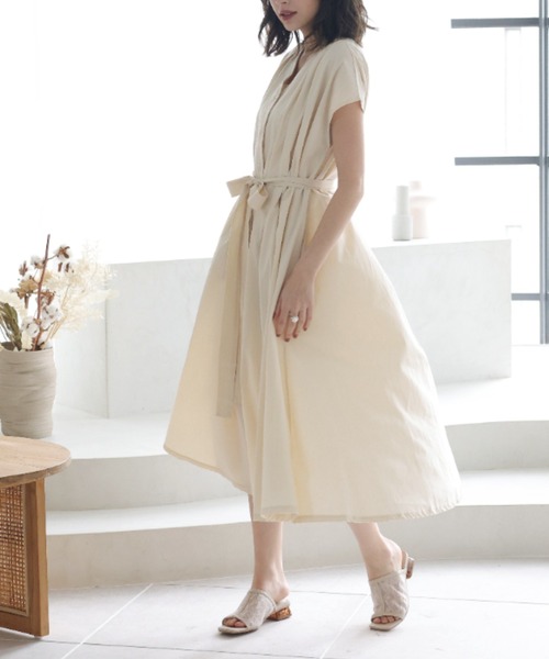 スクエアトゥチュールクリアヒールサンダル