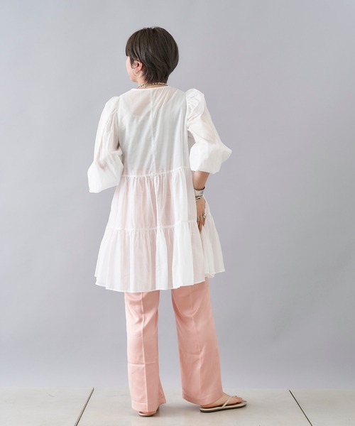 DouDou(ドゥドゥ)の「ティアードチュニック(シャツ/ブラウス・レディース・ブラック/オフホワイト/グリーン・FREE)」の11枚目の写真