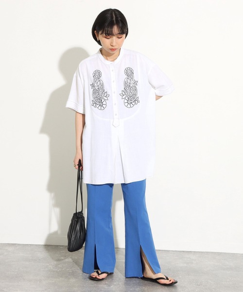 Factor=（ファクターイコール）の「バンドカラー刺繍ビッグシャツ（シャツ/ブラウス・レディース・イエロー×グリーン/ホワイト/ライトベージュ・FREE）」の8枚目の写真