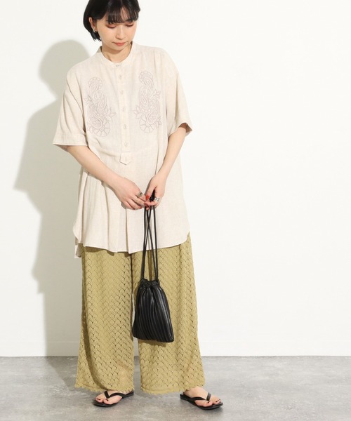 Factor=（ファクターイコール）の「バンドカラー刺繍ビッグシャツ（シャツ/ブラウス・レディース・イエロー×グリーン/ホワイト/ライトベージュ・FREE）」の17枚目の写真