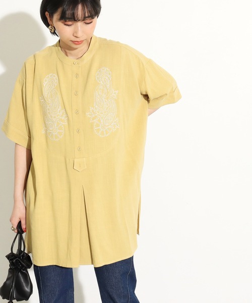 Factor=（ファクターイコール）の「バンドカラー刺繍ビッグシャツ（シャツ/ブラウス・レディース・イエロー×グリーン/ホワイト/ライトベージュ・FREE）」の19枚目の写真