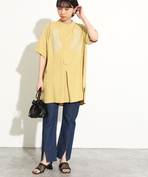 Factor=（ファクターイコール）の「バンドカラー刺繍ビッグシャツ（シャツ/ブラウス・レディース・イエロー×グリーン/ホワイト/ライトベージュ・FREE）」の21枚目の写真