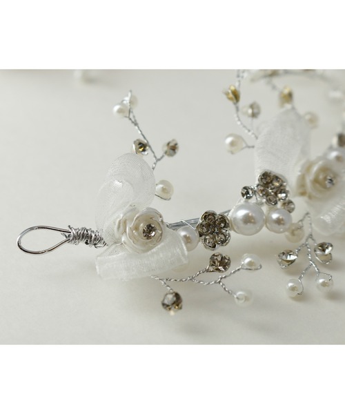 Catherine Cottage（キャサリンコテージ）の「パールリボンフラワーティアラ（その他ヘアアクセサリー・キッズ・ホワイト系・FREE）」の9枚目の写真