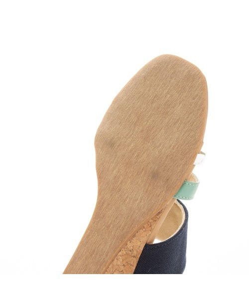 enchanted prima(エンチャンテッドプリマ)の「バイカラーストラップウエッジミュールサンダル(サンダル・レディース・ブルー/ブラックミックス/パイソン・LL/S/M/L)」の7枚目の写真