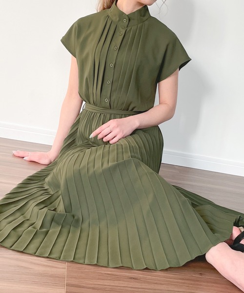 JUNOAH（ジュノア）の「フレンチスリーブプリーツワンピース