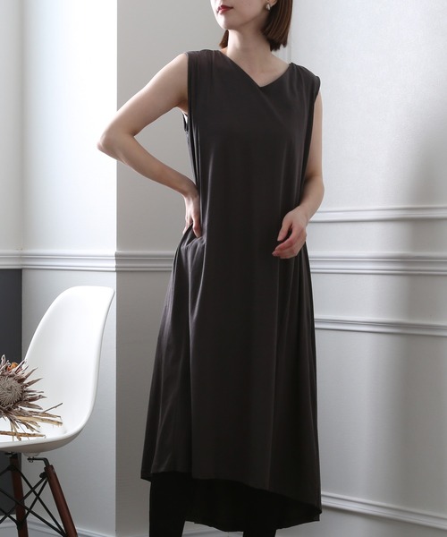 ElegChic(エレグシック)の「Aライン タック ワンピース(ワンピース・レディース・チャコールグレー/ブラック/モカ・4L/M/XL)」の15枚目の写真