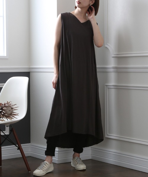 ElegChic(エレグシック)の「Aライン タック ワンピース(ワンピース・レディース・チャコールグレー/ブラック/モカ・4L/M/XL)」の20枚目の写真