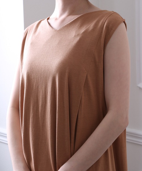 ElegChic(エレグシック)の「Aライン タック ワンピース(ワンピース・レディース・チャコールグレー/ブラック/モカ・4L/M/XL)」の18枚目の写真