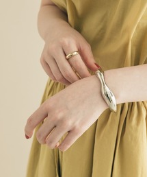 リキッドライクメタルバングル