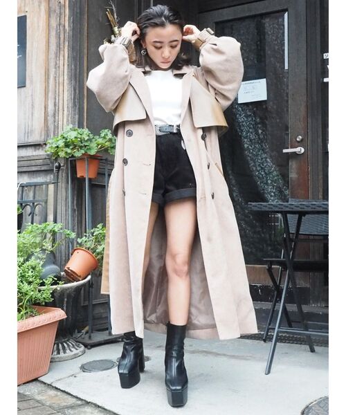 EVRIS（エヴリス）の「コーデュロイフェイクレザーコンビコート（トレンチコート・レディース・ブラック/ベージュ/ブラウン・FREE）」の5枚目の写真