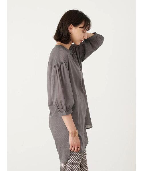 earth music&ecology（アースミュージックアンドエコロジー）の「ギャザーチュニック ＊（Tシャツ/カットソー・レディース・ホワイト系その他2/オレンジ/グレー/オフホワイト・FREE）」の11枚目の写真