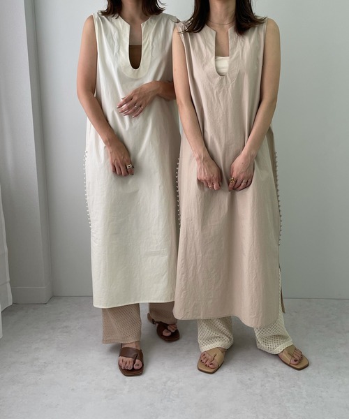 LE MORE(リモア)の「Uネックデザインベストワンピース(ワンピース・レディース・ベージュ/アイボリー・FREE)」の4枚目の写真