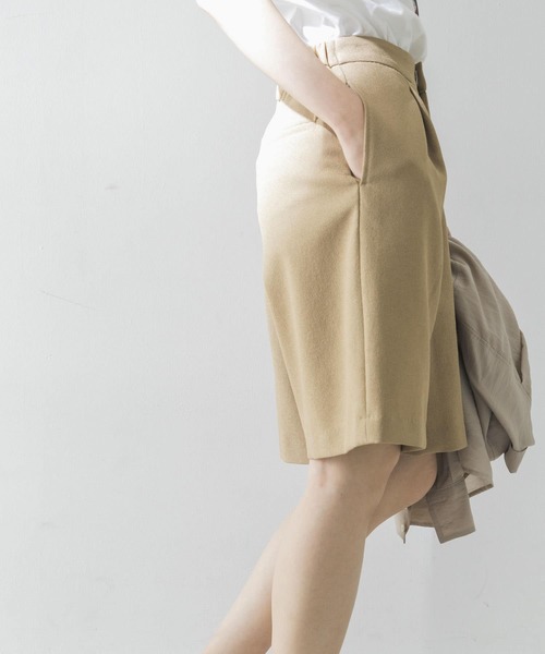 URBAN RESEARCH(アーバンリサーチ)の「オックスハーフパンツ(その他パンツ・レディース・ベージュ/ブラック・36/38)」の19枚目の写真