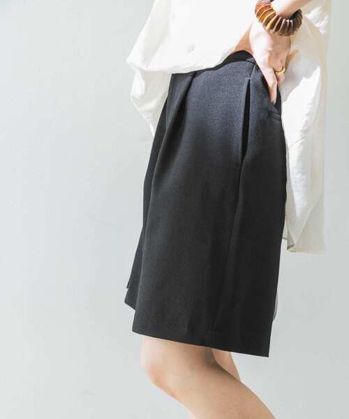 URBAN RESEARCH(アーバンリサーチ)の「オックスハーフパンツ(その他パンツ・レディース・ベージュ/ブラック・36/38)」の6枚目の写真