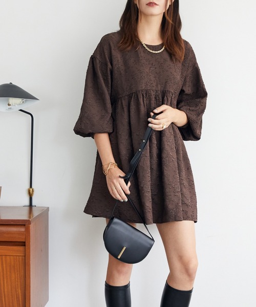 Cheek（チーク）の「花柄膨れジャガードフレアブラウス（チュニック・レディース・アイボリー/ブラック/ブラウン・MEDIUM）」の10枚目の写真