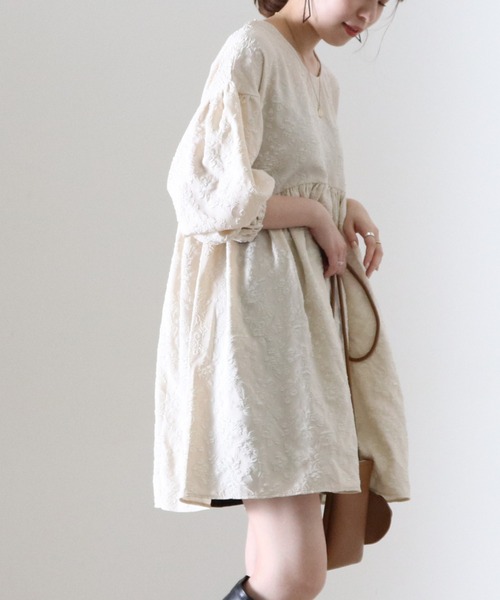 Cheek（チーク）の「花柄膨れジャガードフレアブラウス（チュニック・レディース・アイボリー/ブラック/ブラウン・MEDIUM）」の22枚目の写真