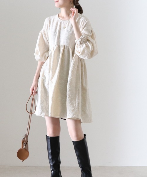 Cheek（チーク）の「花柄膨れジャガードフレアブラウス（チュニック・レディース・アイボリー/ブラック/ブラウン・MEDIUM）」の17枚目の写真