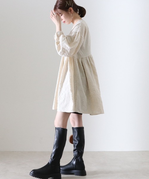 Cheek（チーク）の「花柄膨れジャガードフレアブラウス（チュニック・レディース・アイボリー/ブラック/ブラウン・MEDIUM）」の11枚目の写真