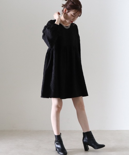 Cheek（チーク）の「花柄膨れジャガードフレアブラウス（チュニック・レディース・アイボリー/ブラック/ブラウン・MEDIUM）」の7枚目の写真