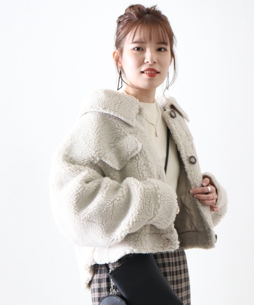 Cheek(チーク)の「オーバーサイズボアブルゾン(ブルゾン・レディース・アイボリー/モカ・MEDIUM)」の10枚目の写真