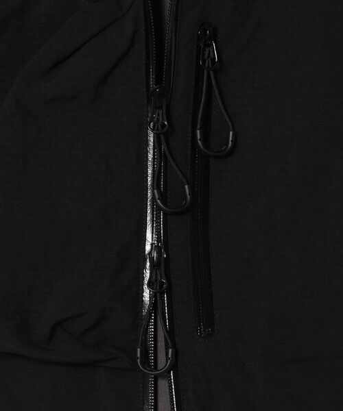 CMF OUTDOOR GARMENT（シーエムエフアウトドアガーメント）の「COMFY OUTDOOR GARMENT(コンフィアウトドアガーメント/コムフィ)  PHANTOM VEST NYLON/CMF2201-V02C/ユニセックス（ベスト・メンズ・ブラック・MEDIUM/LARGE）」の12枚目の写真