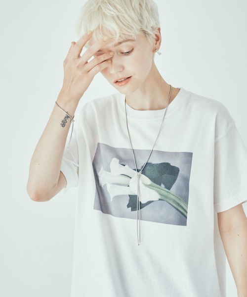 LAYMEE（レイミー）の「Calla Tshirt / カラーTシャツ（Tシャツ/カットソー・レディース・ホワイト/ラベンダー/ブラック・FREE）」の2枚目の写真