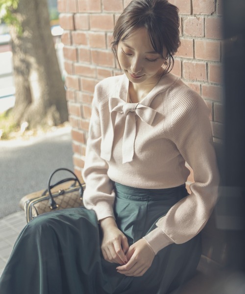 Andemiu(アンデミュウ)の「【吸湿発熱機能付き】リブボウタイ2WAYニット239202(ニット/セーター・レディース・ブラック/ブルー/ベージュ・FREE)」の3枚目の写真