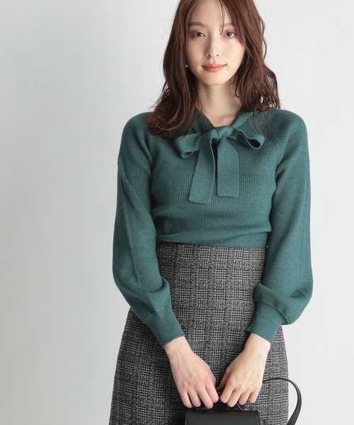 Andemiu(アンデミュウ)の「【吸湿発熱機能付き】リブボウタイ2WAYニット239202(ニット/セーター・レディース・ブラック/ブルー/ベージュ・FREE)」の1枚目の写真