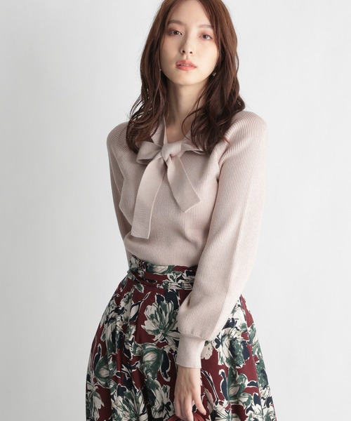 Andemiu(アンデミュウ)の「【吸湿発熱機能付き】リブボウタイ2WAYニット239202(ニット/セーター・レディース・ブラック/ブルー/ベージュ・FREE)」の6枚目の写真