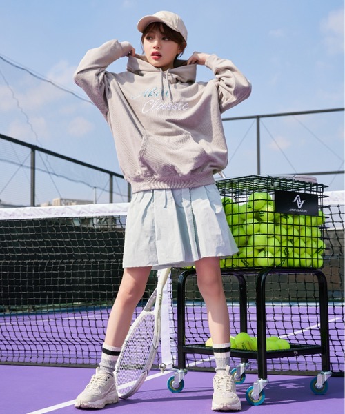 AKIII CLASSIC（アキクラシック）の「AKIII URBANTRACKER　AKC-0003（スニーカー・レディース・ライトベージュ・24.5cm/25.0cm/24.0cm/23.0cm/23.5cm/25.5cm/26.0cm/26.5cm/27.0cm/27.5cm/28.0cm）」の2枚目の写真